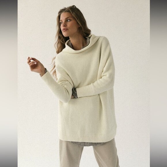 Free People Sweaters - FREE PEOPLE IVORY OTTOMAN SLOUCHY TUNIC XL